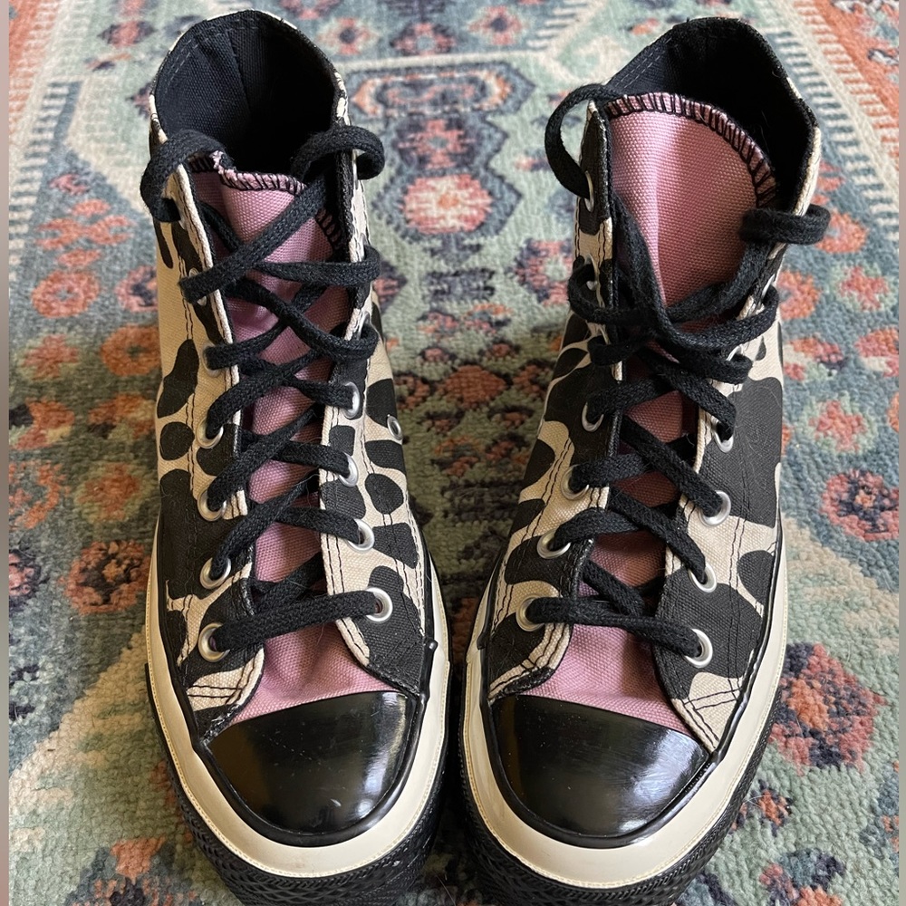 Cow themed Converse 🐄